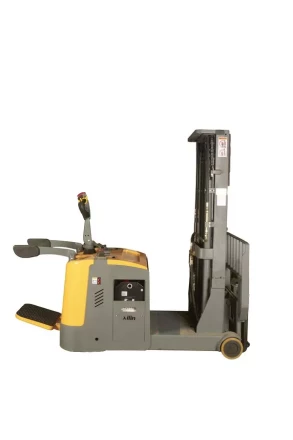 Штабелер самоходный 1,5 т 4,5 м XILIN CPD15R с наклоном мачты и противовесом 24/320 В/Ач 1013117 купить в Новом Уренгое