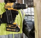 Аккумуляторная дрель-шуруповерт DeWalt DCD 778 S2T купить в Новом Уренгое