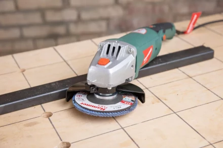 Круг Лепестковый Торцевой (КЛТ) HAMMER КЛТ 1 Ф115х22 Р60 213-002 купить в Новом Уренгое