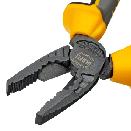 Плоскогубцы комбинированные 165 мм Denzel 17080, трехкомпонентные рукоятки купить в Новом Уренгое