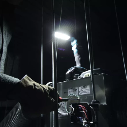 Аккумуляторный фонарь Makita DML801 (DEBDML801) купить в Новом Уренгое