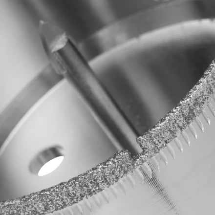 Сверло по керамической плитке и стеклу Сибртех, 68 х 55 мм, шестигранный хвостовик, с центрующим сверлом купить в Новом Уренгое