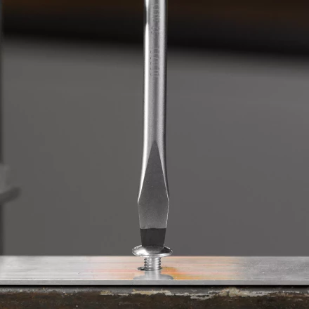 Набор отверток на полке Denzel, 8 шт., PH+SL, S2, 3к рукоятка, 122137 купить в Новом Уренгое