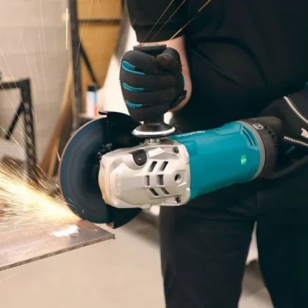 Угловая шлифовальная машина Makita GA7071X1 купить в Новом Уренгое
