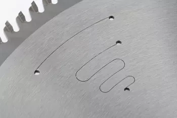 Пильный диск по дереву 305 x 30 x 96Т GROSS 73346 купить в Новом Уренгое