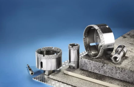 Алмазная коронка ЗУБР &quot;ПРОФЕССИОНАЛ&quot; универсальная для УШМ, сухое сверление, алмазы на вакуумной пайке,  посадка М14, d=25мм 29865-25 купить в Новом Уренгое