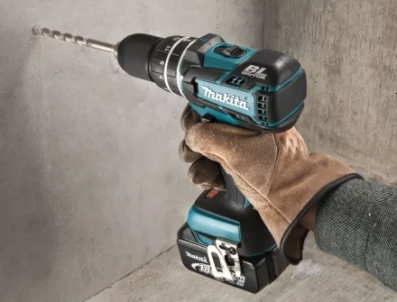 Дрель-шуруповерт аккумуляторная Makita DHP480RME купить в Новом Уренгое