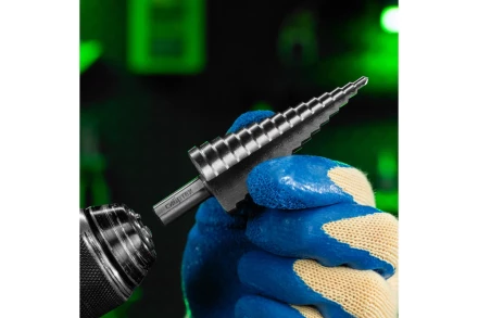 Сверло ступенчатое по металлу Сибртех 723015, 4-6-8-10-12-14-16-18-20-22-24-26-28-30-32 мм, 4241 купить в Новом Уренгое