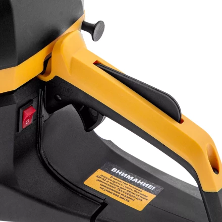 Пила цепная бензиновая Denzel DS-5218, шина 45 см, 52 см3, 3 л.с, шаг 0,325, паз 1,5 мм, 72 звена 95237 купить в Новом Уренгое