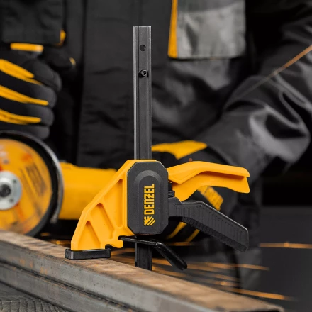 Струбцина F-образная Denzel, быстрозажимная, 150 х 55 мм, усиленный нейлоновый корпус, 20501 купить в Новом Уренгое