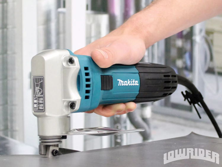 Листовые ножницы по металлу Makita JS1602 купить в Новом Уренгое
