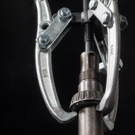 Съемник механический трехлапковый КВТ СМ-80Т серия ПРОФИ (82125) купить в Новом Уренгое