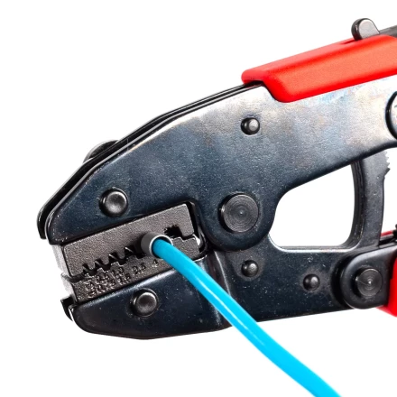 Пресс-клещи КВТ СТВ+5 с 5 матрицами МПК для опрессовки разъемов, втулочных, изолированных и неизолированных наконечников (набор) (89227) купить в Новом Уренгое