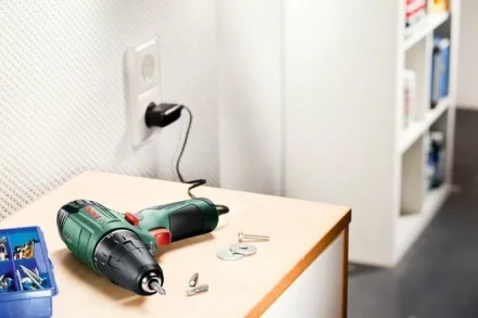 Аккумуляторная дрель BOSCH PSR 1080 LI 1 аккумулятор (0.603.9A2.020) купить в Новом Уренгое