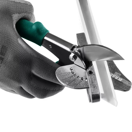 Угловые ножницы для пластмассовых и резиновых профилей KRAFTOOL 23372 купить в Новом Уренгое