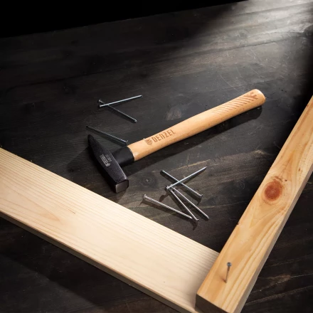 Молоток слесарный, 400 г Denzel, кованый квадратный боек, буковая рукоятка, 10428 купить в Новом Уренгое