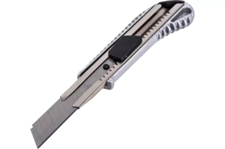 Нож с выдвижным лезвием 18 мм, металлический корпус, металлическая направляющая, автоматический фиксатор, Вихрь 73/10/10/1 купить в Новом Уренгое