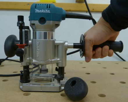 Фрезер Makita RT0700CX2 купить в Новом Уренгое