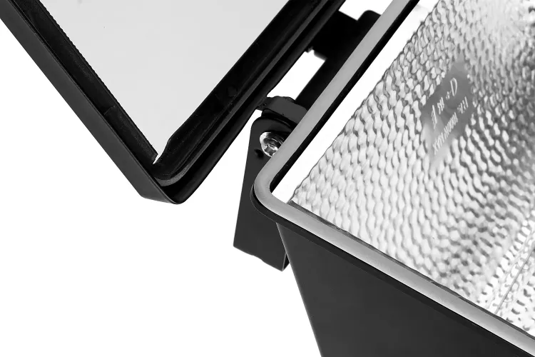 Прожектор STAYER "MASTER" MAXLight галогенный, с дугой крепления под установку, черный, 1000Вт 57105-B купить в Новом Уренгое