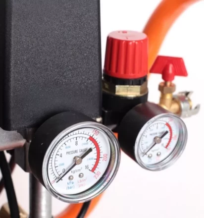 Компрессор масляный поршневой ременной PATRIOT REMEZA СБ 4/С-50 LB 30 A купить в Новом Уренгое