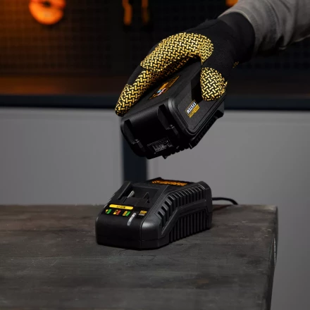 Батарея аккумуляторная Denzel IB-18-4.0, Li-Ion, 18 В, 4.0 А/ч 28434 купить в Новом Уренгое