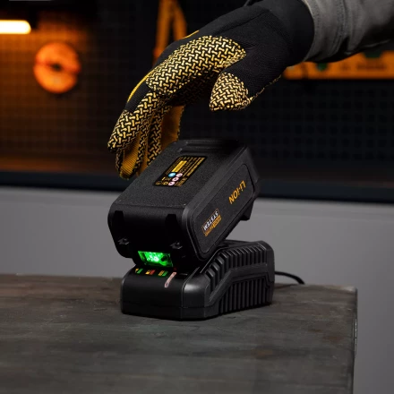 Батарея аккумуляторная Denzel IB-18-4.0, Li-Ion, 18 В, 4.0 А/ч 28434 купить в Новом Уренгое