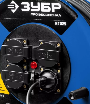 Удлинитель на катушке &quot;КГ 325&quot;, 50 м, 4000 Вт, 4 гнезда, IP44, КГ 3х2,5 кв мм, ЗУБР 55079-50 купить в Новом Уренгое