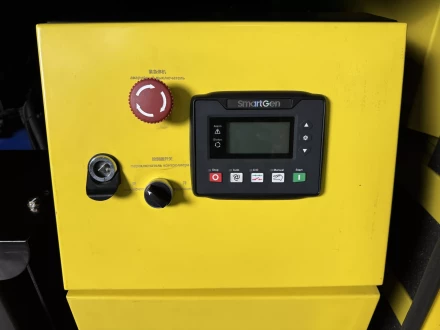 Дизельный генератор Vektor AD-70Y-T400 в шумозащитном кожухе с АВР купить в Новом Уренгое