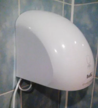 Сушилка для рук электрическая BALLU BAHD-2000DM купить в Новом Уренгое