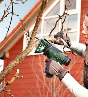 Аккумуляторная лобзиковая пила BOSCH PST 10,8 LI (0.603.3B4.022) купить в Новом Уренгое